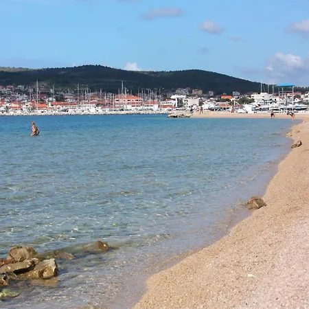 6452b * Vodice