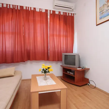 6452b Vodice